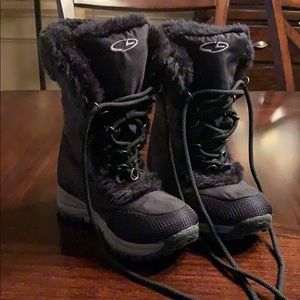 thermolite black snow boots